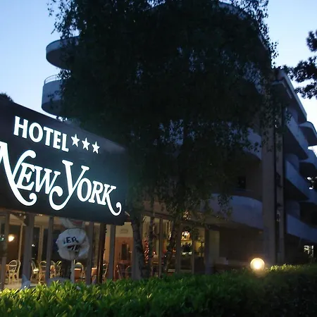 New York Hotel 4*